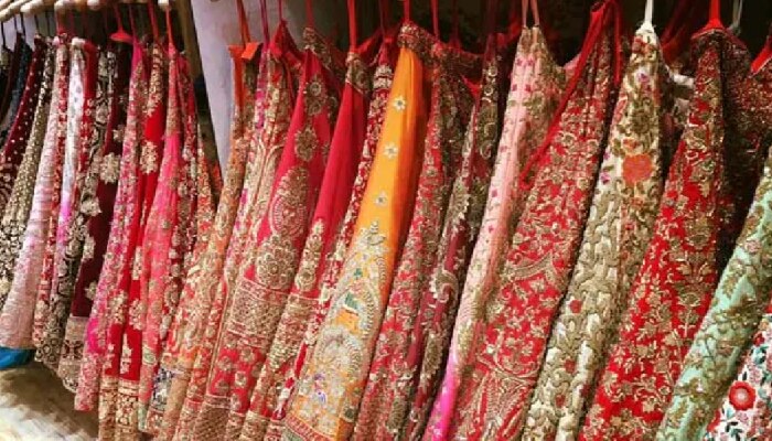 ऐसी COLLECTION कही नही | Designer Lehenga & Gown In Chandni Chowk - YouTube