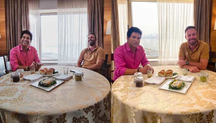AB de Villiers met Sachin Tendulkar God of Cricket shared a heart touching  thing by sharing the photo|Sachin Tendulkar: 'क्रिकेट के भगवान' से मिले एबी  डिविलियर्स, Photo शेयर कर कही दिल छू