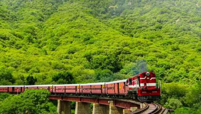 Ticket Cancellation Refund: क्या रिजर्वेशन चार्ट बनने के बाद टिकट रद्द कराने पर मिलेगा रिफंड? ये है पूरा प्रोसेस