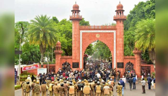 AMU में फायरिंग, सिक्योरिटी फोर्सेज ने एक शख्स को पकड़ा दूसरा फरार