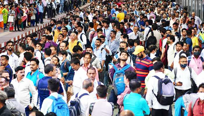 Global population hits 8 billion, says UN Report | World Population: आज 800 करोड़ के पार हो जाएगी दुनिया की आबादी, जनसंख्या बढ़ने से आ सकती हैं ये 4 समस्याएं | Hindi News, दुनिया