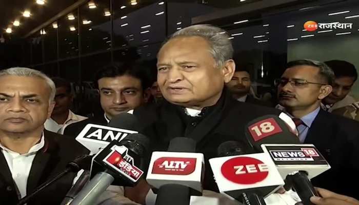 Ashok Gehlot : दिल्ली पहुंचते ही क्या बोले राजस्थान सीएम अशोक गहलोत  