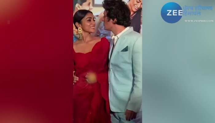 Drishyam 2 की स्क्रीनिंग के दौरान एक्ट्रेस श्रिया सरन ने सबके सामने किसे किया 'Kiss'? देखें वीडियो