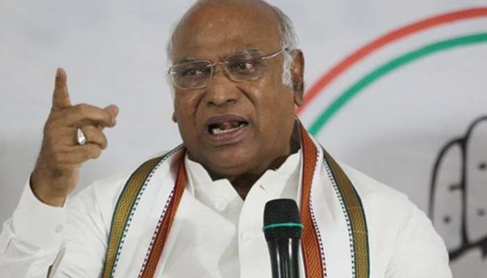 congress chief mallikarjun kharge questioned pm modi on unemployement | कांग्रेस अध्यक्ष मल्लिकार्जुन खड़गे रोजगार पर पीएम मोदी पर साधा निशाना, पूछा... | Hindi News, राष्ट्र