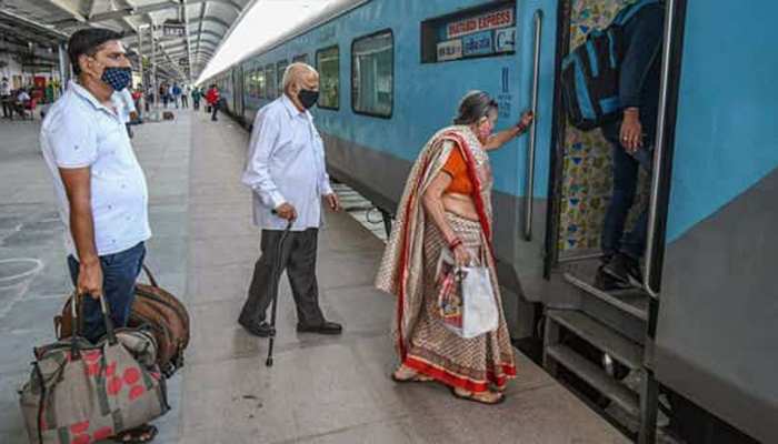 सीनियर सिटीजन्स की बल्ले-बल्ले, रेलवे ने दिया बड़ा तोहफा, जारी किए नए नियम