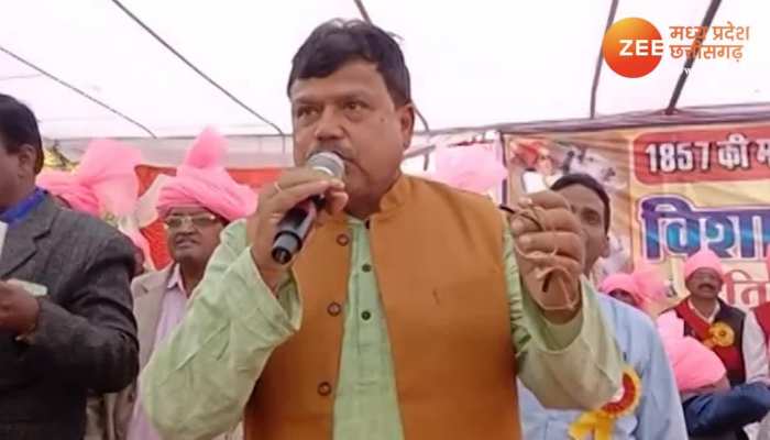 उमा भारती को मिला सिंधिया समर्थक मंत्री का साथ, शराबबंदी को लेकर दिखाए अपने तेवर VIDEO