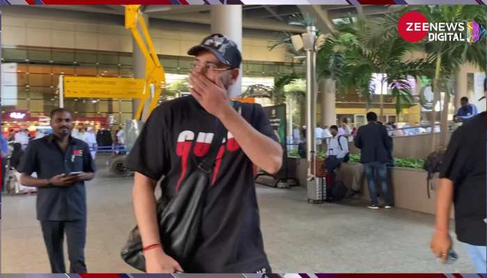 Badshah ने एयरपोर्ट पर स्लो मोशन में दिए पोज, कूल लुक देख जमा हो गई फैंस की भीड़