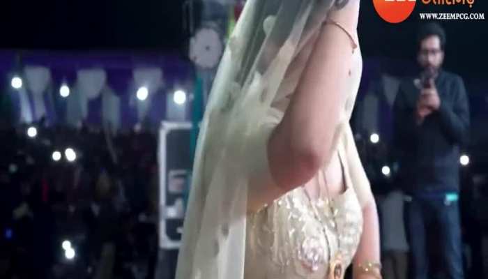 अंधरे में इकट्ठा हुई पब्लिक सपना चौधरी का ये डांस देखने के लिए