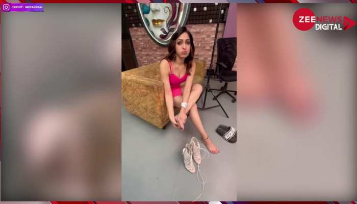 Khushali Kumar Video: हाई हील्स के कारण एक्ट्रेस के पैरों की हो गई हालत खराब, वीडियो हुआ वायरल