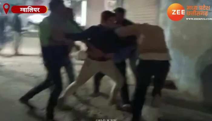 जमीनी विवाद को लेकर व्यापारी पर हमला, पड़ोसियों ने दिया मारपीट में साथ VIDEO