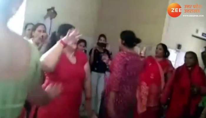 सीतापुर के अस्पताल में DJ पर नर्सों का डीजे डांस, देखे VIDEO