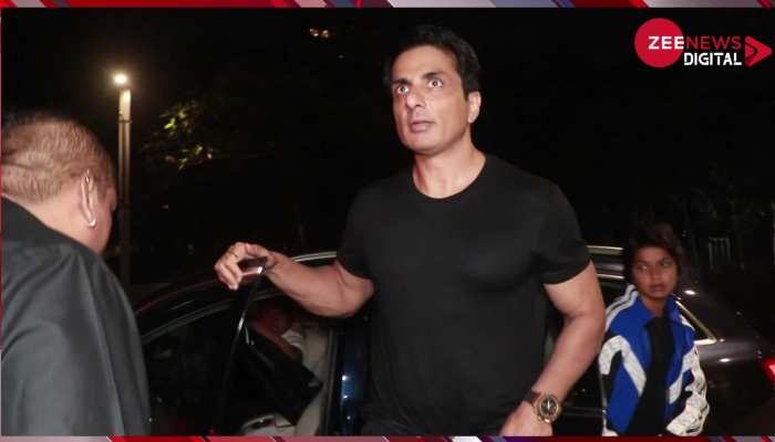 Sonu Sood: बॉलीवुड सुपरस्टार सोनू सूद ब्लैक आउटफिट में लग रहे हैं डैसिंग, फैंस हुए दीवाने