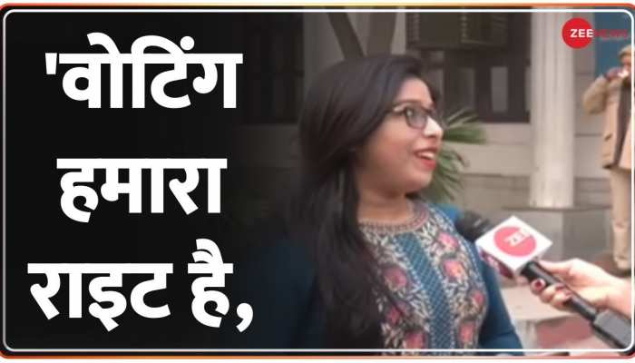 Delhi MCD Election:Yamuna Vihar के Polling Booth पर वोटरों में उत्साह,जानें पहली मतदाता ने क्या कहा?