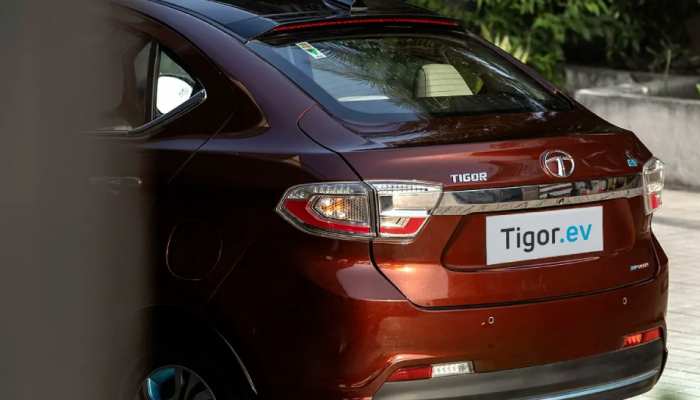 Tata की नई इलेक्ट्रिक कार दे रही धोखा, किसी का टायर खराब तो कहीं Software Issue