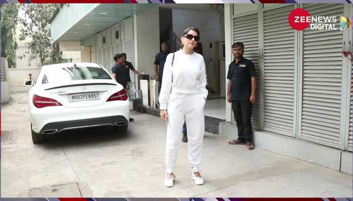व्हाइट आउटफिट में Nora Fatehi ने दिखाया अपना स्टाइलिश लुक, बोल्ड पोज से बढाई फैंस के दिल की धड़कन