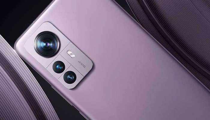स्मार्टफोन में सिंगल कैमरे की जगह क्यों लगाए जाते हैं तीन कैमरे? जानें वजह