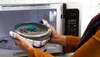 Microwave Oven में Steel या Aluminium के बर्तन में क्यों नहीं गर्म कर सकते खाना? जानिए वजह