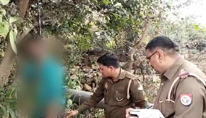 Mahoba: मेला देखने आए युवक का पेड़ से लटका मिला शव, जांच में जुटी पुलिस 