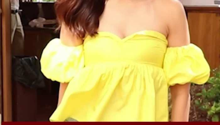 हवा के झोंके से उड़ा Anushka Sharma का Tube Top, सरेआम हुईं Oops Moment की शिकार 