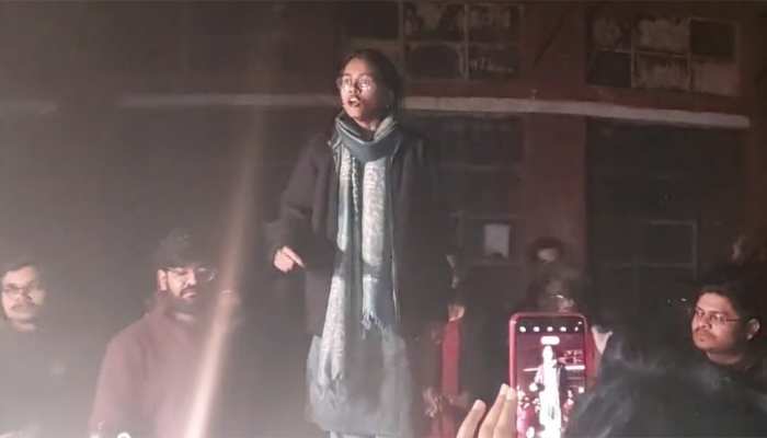 BBC की डॉक्यूमेंट्री की स्क्रीनिंग के दौरान JNU में पथराव, सड़कों पर उतरे छात्र