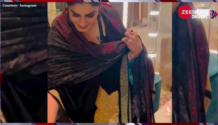 Padma Shri मिलने की खुशी में बॉलीवुड एक्ट्रेस Raveena Tandon ने काटा केक! वीडियो देख फैंस ने भी दी बधाई