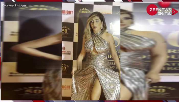 Neha Bhasin के हसीन लुक ने फिर बढ़ाया इंटरनेट का पारा, बोल्ड अदाएं देख आहें भरने लगे फैंस