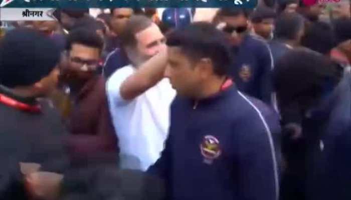 Jammu and Kashmir: कांग्रेस सांसद राहुल गांधी ने श्रीनगर के लाल चौक पर फहराया तिरंगा