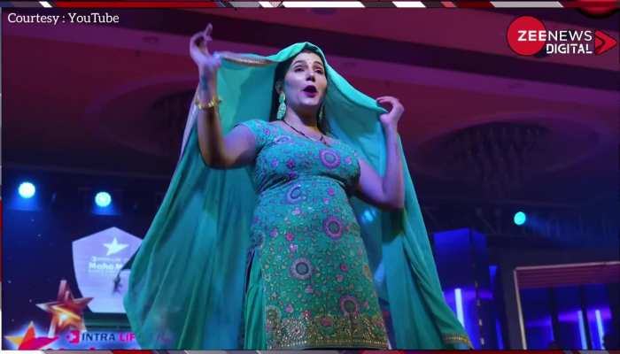 Sapna Choudhary ने ग्रीन सूट में स्टेज पर किया जबरदस्त डांस, देख खुद भी झूमें लोग