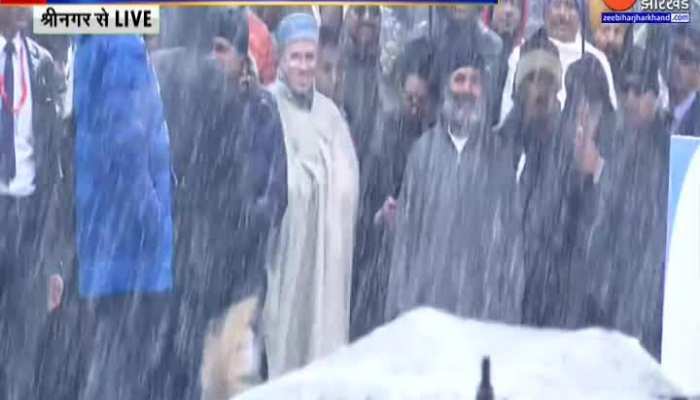 Srinagar की बर्फबारी के बीच Bharat Jodo Yatra का Kashmir में समापन