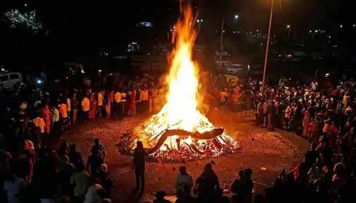 Holika Dahan 2023: इस बार दो दिन होगा होलिका दहन, ज्योतिष में जानें क्या है इसकी वजह