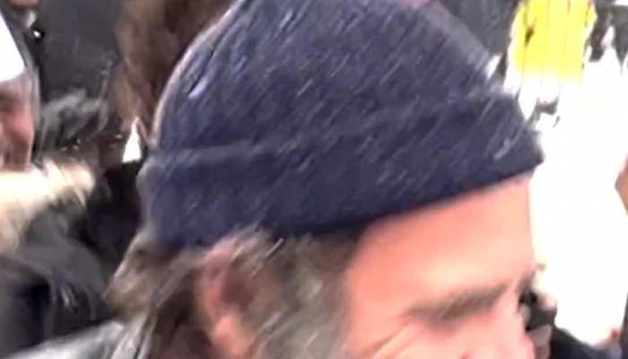 Bharat Jodo Yatra के आखिरी दिन बर्फ से खेलते दिखे भाई-बहन, Viral हुईं Rahul और Priyanka Gandhi की तस्वीरें