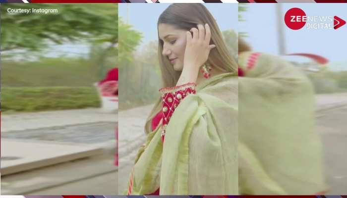 कभी लहराया दुपट्टा, कभी छोड़ा सड़क पर.. देसी क्वीन Sapna Choudhary ने लाल सूट पहन बिखेरी जालिम अदाएं, फैंस हुए हुस्न के दीवाने