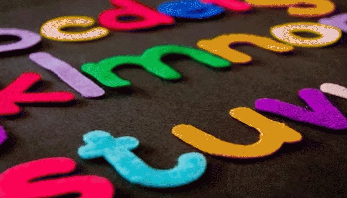  इस नामाक्षर के लोगों पर बनी रहती हैं मां लक्ष्मी की कृपा, जमकर बरसता है पैसा 