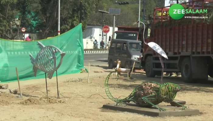 Agra News: आगरा में शहर को स्वच्छ रखने की उठाई गई पहल, कूड़े कचड़े से बनाया गया