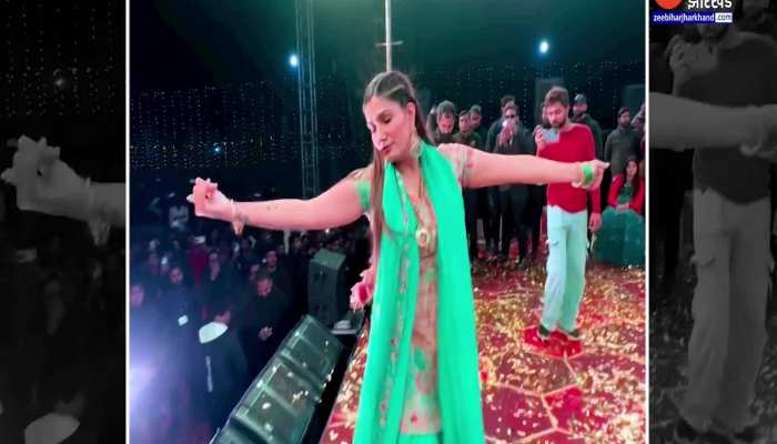 Backless Dress में सपना चौधरी की लचकती कमर को देख पब्लिक बोली 'पुरानी सपना लौट आई'