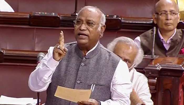 Adani Case: अडानी मामले को लेकर Congress अध्यक्ष Mallikarjun Kharge ने PM Modi को घेरा