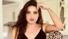 Himanshi Khurana Video: कैमरे के सामने तैयार हुईं पंजाबी एक्ट्रेस, दिखाया सुपर हॉट लुक