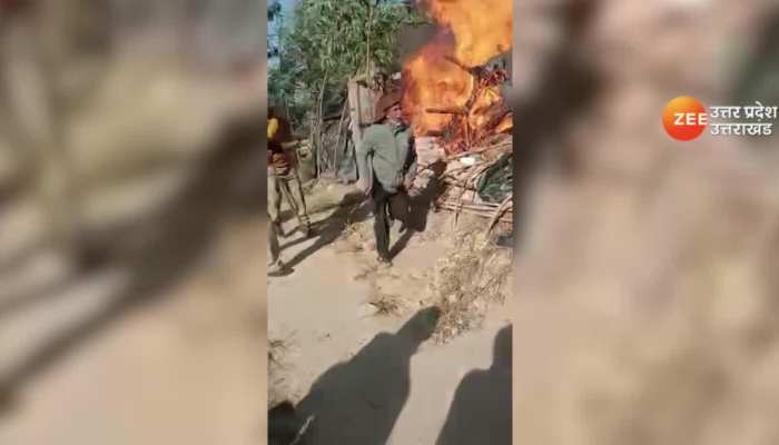 Kanpur Dehat Viral Video : कानपुर देहात में मां-बेटी के जलने के ठीक पहले का वीडियो सामने आया