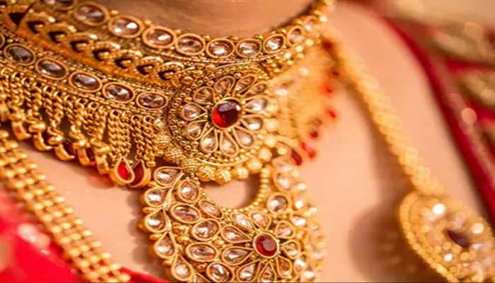 Gold Price Today: सोने की कीमतों में नहीं आया बदलाव, जानें बिहार में आज का रेट 