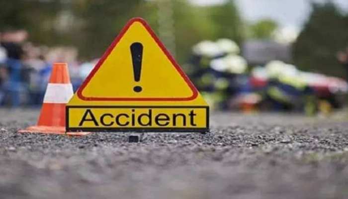 Sitapur Accident: तेज रफ्तार कार ने बाइक को मारी टक्कर, हादसे में तीन लोगों की मौत