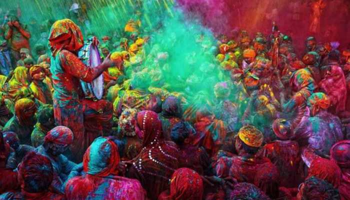 Holi 2023: पहाड़ पर होली की धूम, उत्तराखंड में कुमाऊं की खड़ी होली दिखने लगा अलग रंग