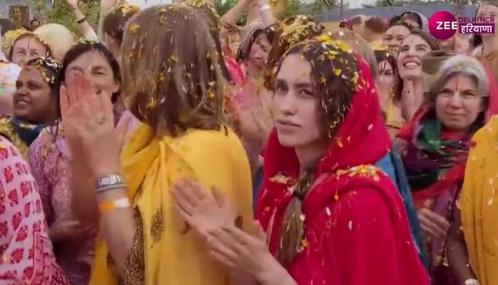 मथुरा में Holi पर नाचती-गाती दिखीं विदेशी मूल की महिला- देखें वीडियो