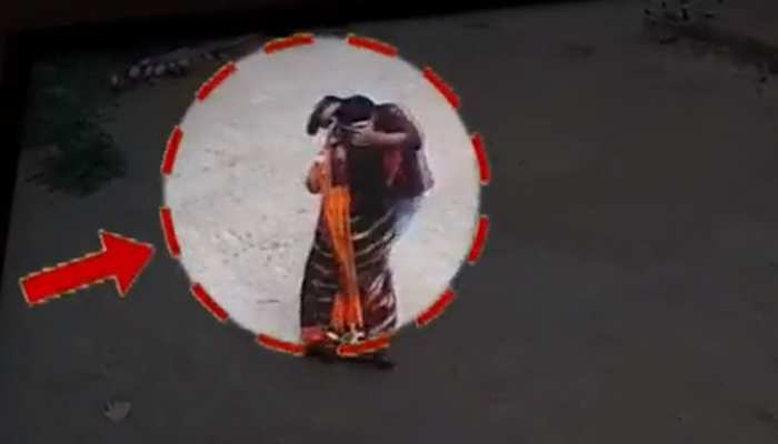 बिहार के इस शहर में घूम रहा सीरियल किसर, महिलाओं को चूम कर भाग जाता है बदमाश