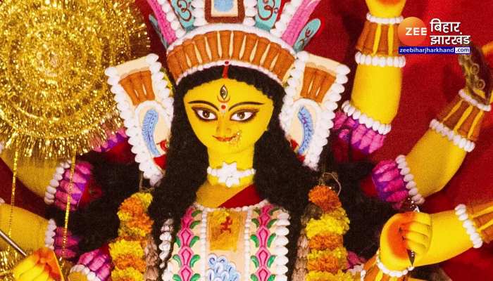 Navratri 2023: जानें चैत्र नवरात्रि के 9 दिनों में अलग-अलग रंग के कपड़े पहनने का महत्व