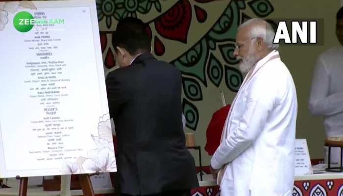 Fumio Kishida In Delhi: जापान के PM ने दिल्ली में खाए गोल-गप्पे, PM नरेंद्र मोदी के साथ लस्सी और आम पन्ना का भी उठाया लुत्फ