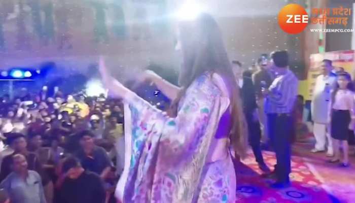 Sapna Choudhary Viral Video: लोगों ने देखा सपना का ये नाइट वीडियो, स्टेज पर किया क्रेजी डांस