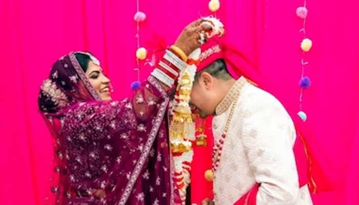 करनाल पहुंची बारात, ऑनलाइन हुआ हल्दी और टीका, अमेरिका में दूल्हा-दुल्हन ने लिए फेरे