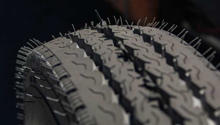 Tyres के ऊपर ये छोटे-छोटे रबर के बाल क्यों होते हैं? ज्यादातर को नहीं पता वजह