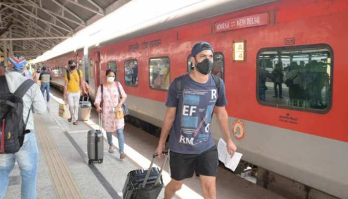 ट्रेन किराए को लेकर रेलवे ने किया ये बड़ा ऐलान, यात्रियों की खुशी का ठिकाना नहीं!