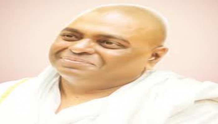 कानपुर के नीम करौली बाबा आपने बचाव में ये क्या कह गए